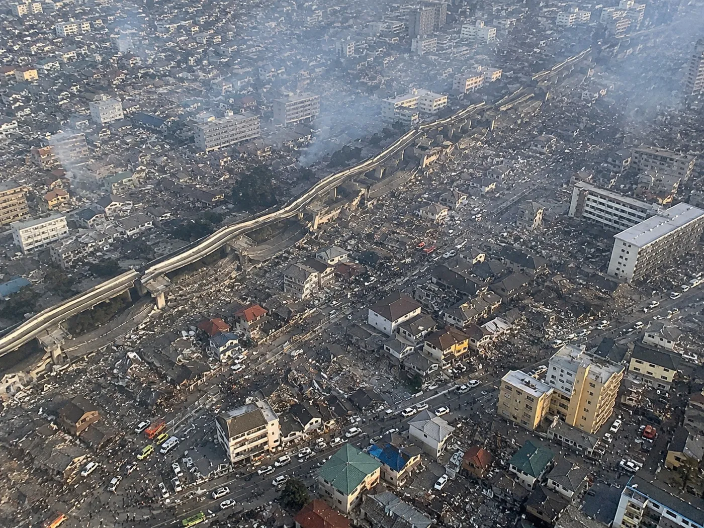 上空から見た大規模な市街地の被災の様子（イメージ）